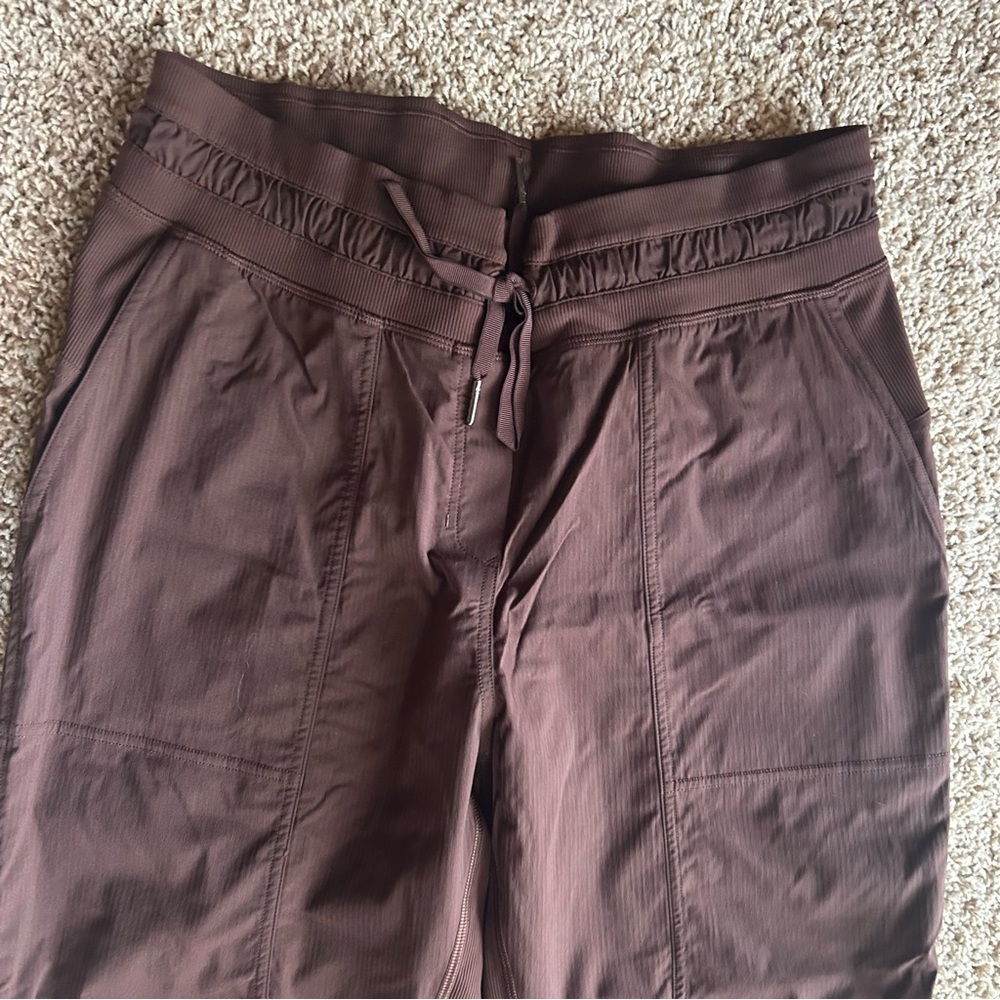 Lululemon Dance Studio Mid-Rise Crop Pant 10 - Picture 7 of 12